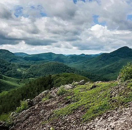 아파트 Hunor Vendeghaz *