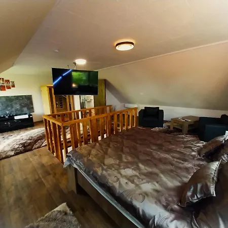 Hunor Vendeghaz * Sátoraljaújhely