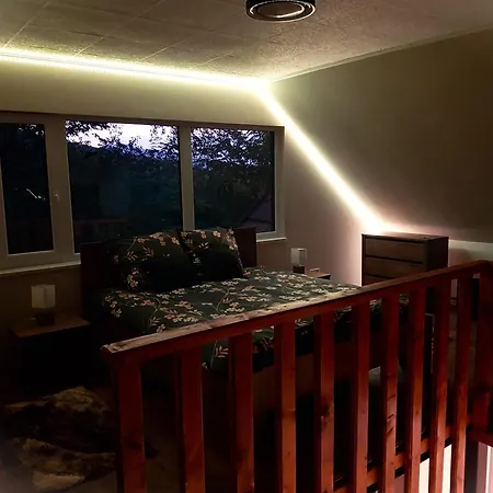 Hunor Vendeghaz 아파트 *