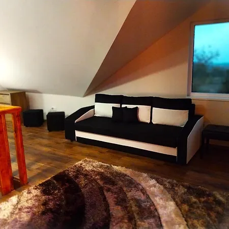 Hunor Vendeghaz * Sátoraljaújhely